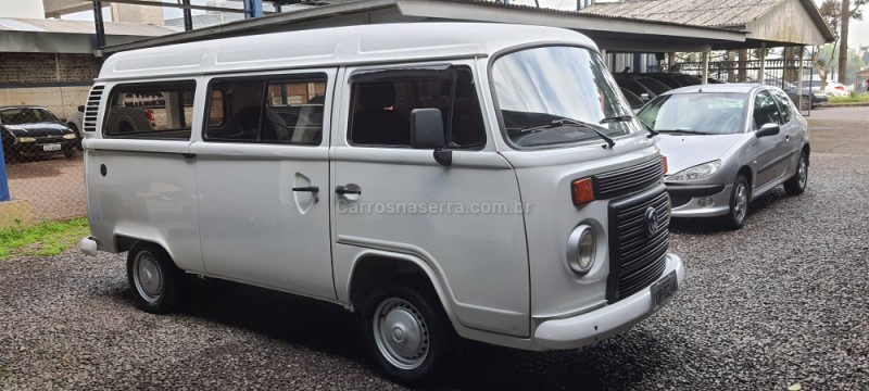 KOMBI 1.4 MI STD LOTAÇÃO 8V FLEX 3P MANUAL - 2014 - CAXIAS DO SUL