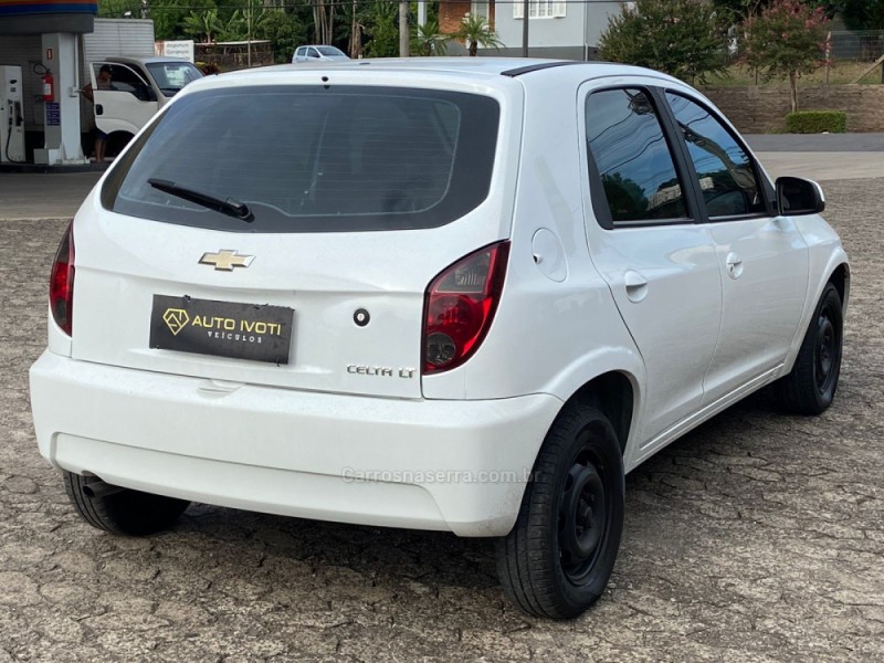 CELTA 1.0 MPFI LIFE 8V FLEX 4P MANUAL - 2015 - IVOTI
