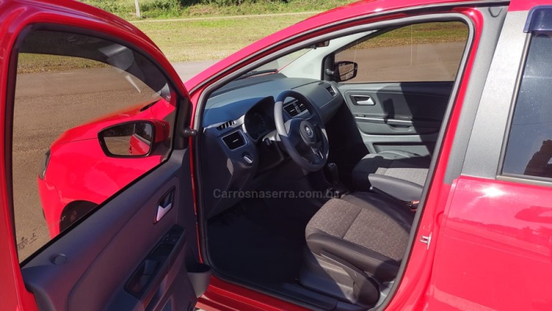 FOX 1.0 ITREND 8V FLEX 4P MANUAL - 2014 - FARROUPILHA