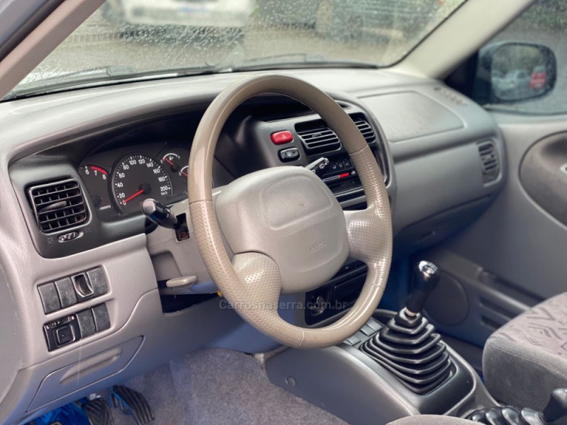 TRACKER 2.0 4X4 8V GASOLINA 4P MANUAL - 2008 - IVOTI