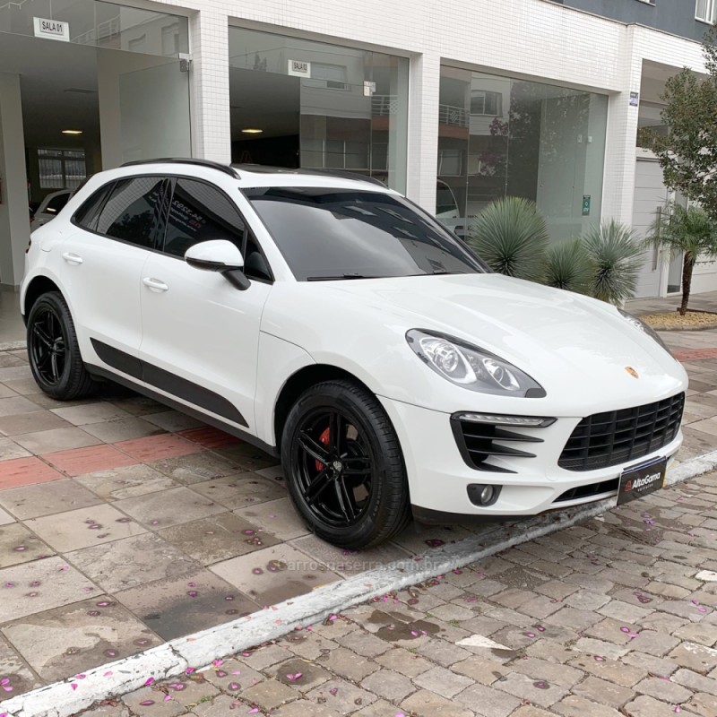 MACAN 2.0 16V GASOLINA 4P AUTOMÁTICO - 2017 - FLORES DA CUNHA