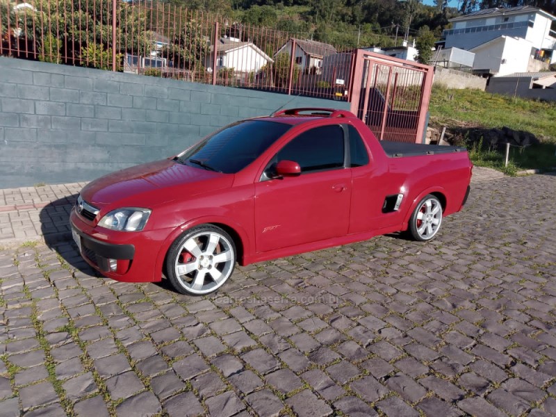MONTANA 1.8 MPFI SPORT CS 8V FLEX 2P MANUAL - 2004 - FLORES DA CUNHA