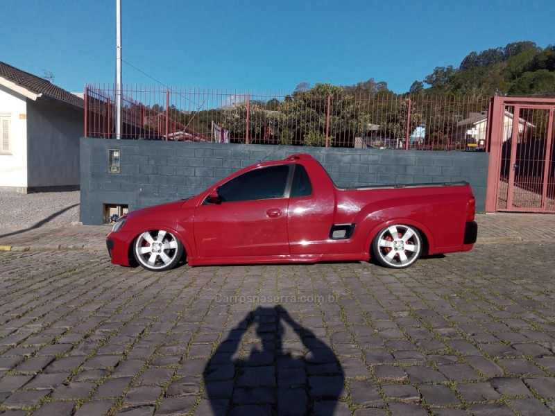 MONTANA 1.8 MPFI SPORT CS 8V FLEX 2P MANUAL - 2004 - FLORES DA CUNHA