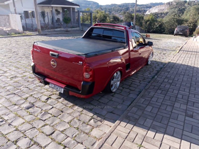 MONTANA 1.8 MPFI SPORT CS 8V FLEX 2P MANUAL - 2004 - FLORES DA CUNHA