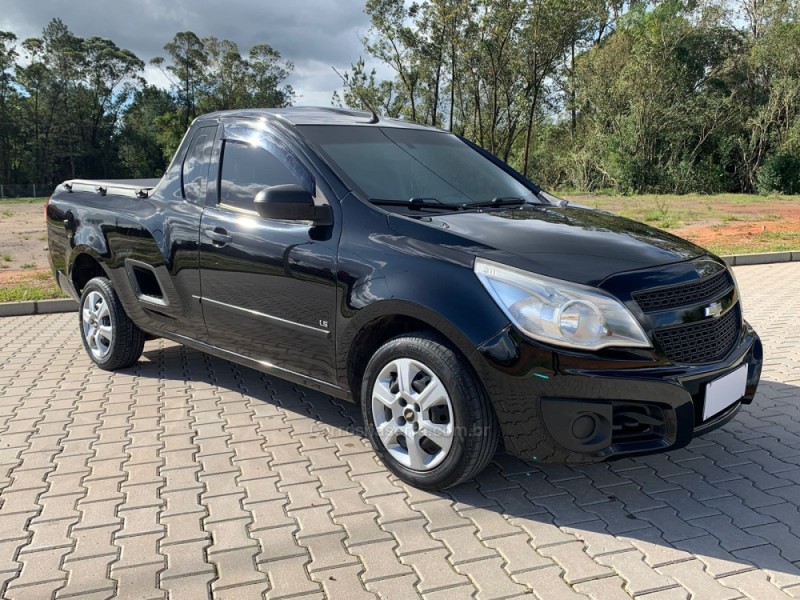 MONTANA 1.4 MPFI LS CS 8V FLEX 2P MANUAL - 2011 - PORTãO