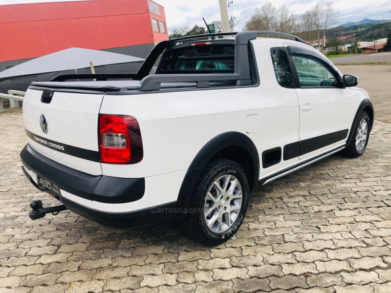 SAVEIRO 1.6 CROSS CE 8V FLEX 2P MANUAL - 2015 - DOIS IRMãOS