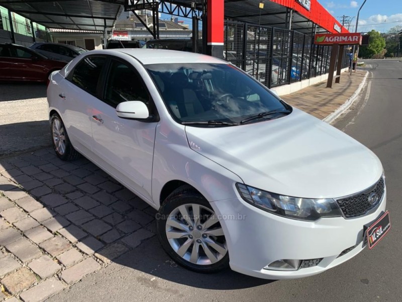 CERATO 1.6 SX3 16V GASOLINA 4P AUTOMÁTICO