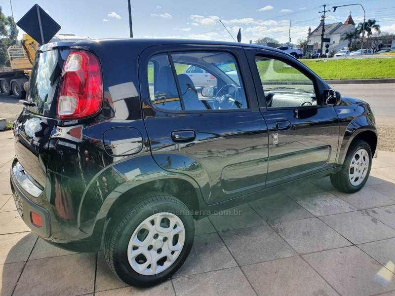 UNO 1.0 VIVACE 8V FLEX 4P MANUAL - 2012 - FARROUPILHA