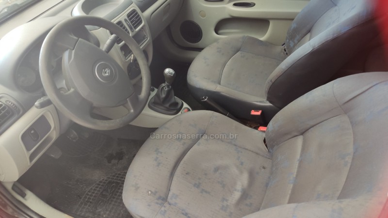 CLIO 1.0 AUTHENTIQUE 8V GASOLINA 2P MANUAL - 2005 - CAXIAS DO SUL