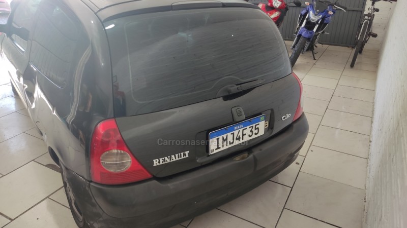 CLIO 1.0 AUTHENTIQUE 8V GASOLINA 2P MANUAL - 2005 - CAXIAS DO SUL