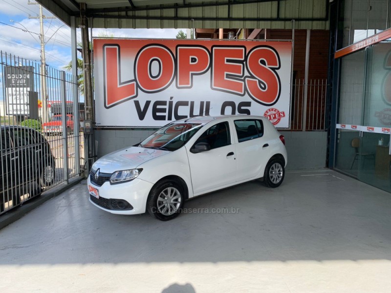 SANDERO 1.0 AUTHENTIQUE 8V FLEX 4P MANUAL - 2017 - PORTãO