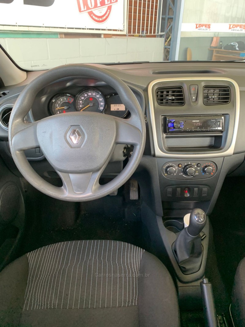 SANDERO 1.0 AUTHENTIQUE 8V FLEX 4P MANUAL - 2017 - PORTãO