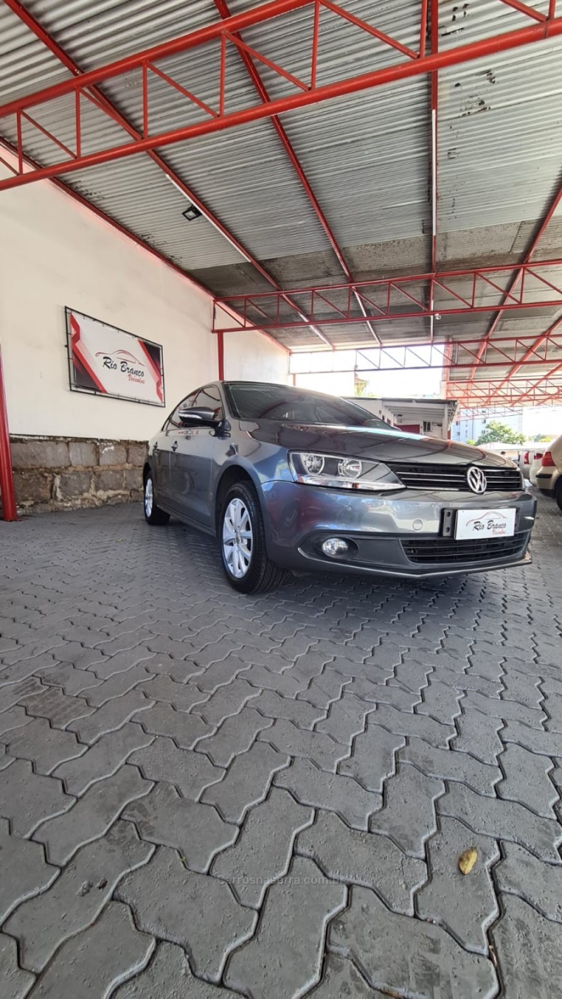 JETTA 2.0 COMFORTLINE FLEX 4P TIPTRONIC