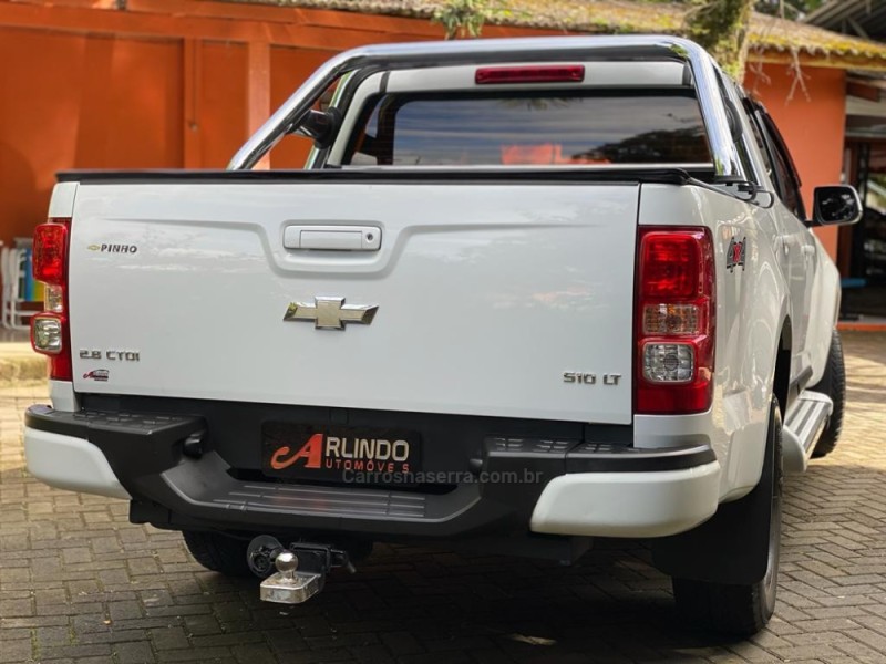 S10 2.8 LT 4X4 CD 16V TURBO DIESEL 4P MANUAL - 2013 - PAROBé