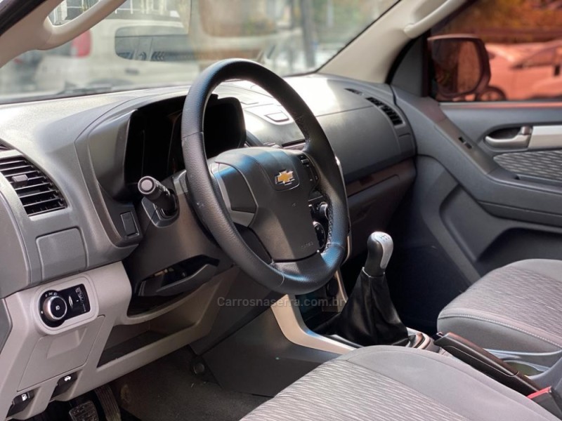 S10 2.8 LT 4X4 CD 16V TURBO DIESEL 4P MANUAL - 2013 - PAROBé