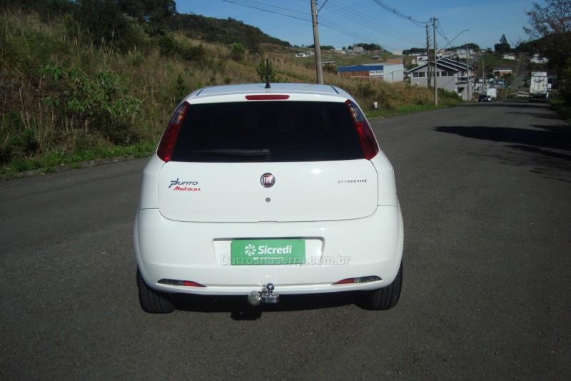 PUNTO 1.4 ATTRACTIVE 8V FLEX 4P MANUAL - 2011 - FLORES DA CUNHA