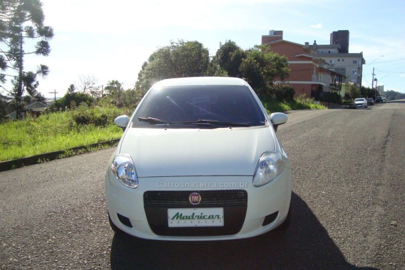 PUNTO 1.4 ATTRACTIVE 8V FLEX 4P MANUAL - 2011 - FLORES DA CUNHA