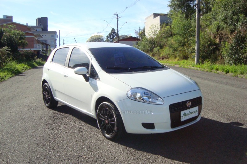 PUNTO 1.4 ATTRACTIVE 8V FLEX 4P MANUAL - 2011 - FLORES DA CUNHA