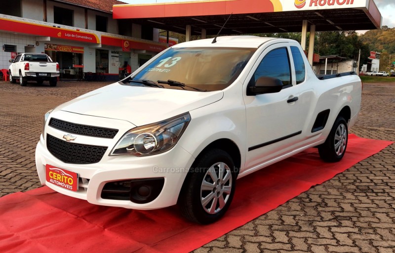 montana 1.4 mpfi ls cs 8v flex 2p manual 2013 parobe