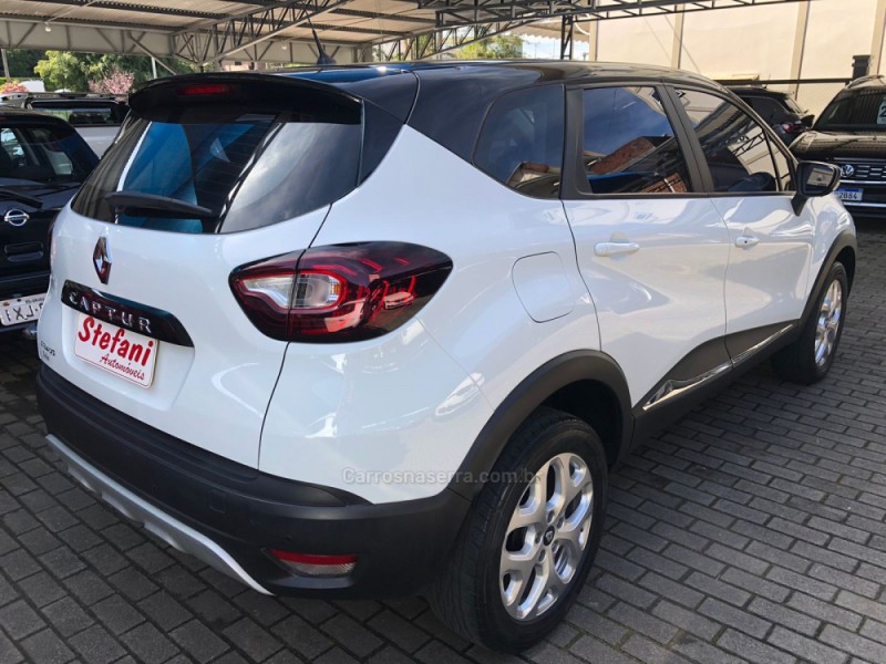 CAPTUR 1.6 16V FLEX ZEN AUTOMÁTICO - 2018 - FELIZ