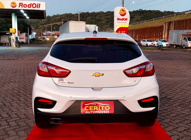CRUZE 1.4 TURBO LT SPORT6 16V FLEX 4P AUTOMÁTICO - 2017 - PAROBé