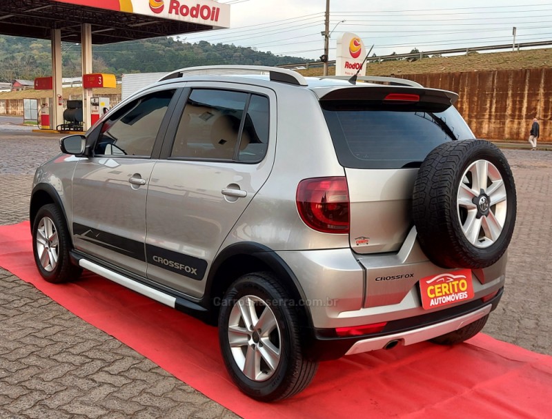 CROSSFOX 1.6 MI FLEX 8V 4P MANUAL - 2011 - PAROBé