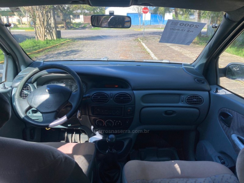 SCÉNIC 1.6 RT 16V GASOLINA 4P MANUAL - 2000 - FARROUPILHA