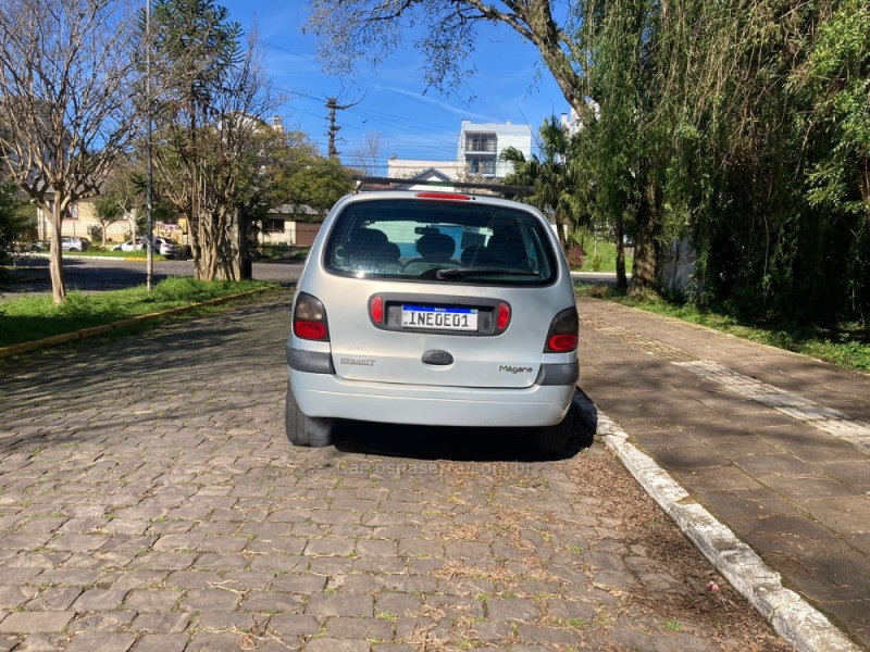 SCÉNIC 1.6 RT 16V GASOLINA 4P MANUAL - 2000 - FARROUPILHA