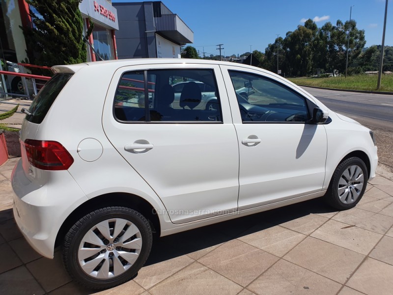 FOX 1.6 MSI TRENDLINE 8V FLEX 4P MANUAL - 2015 - FARROUPILHA