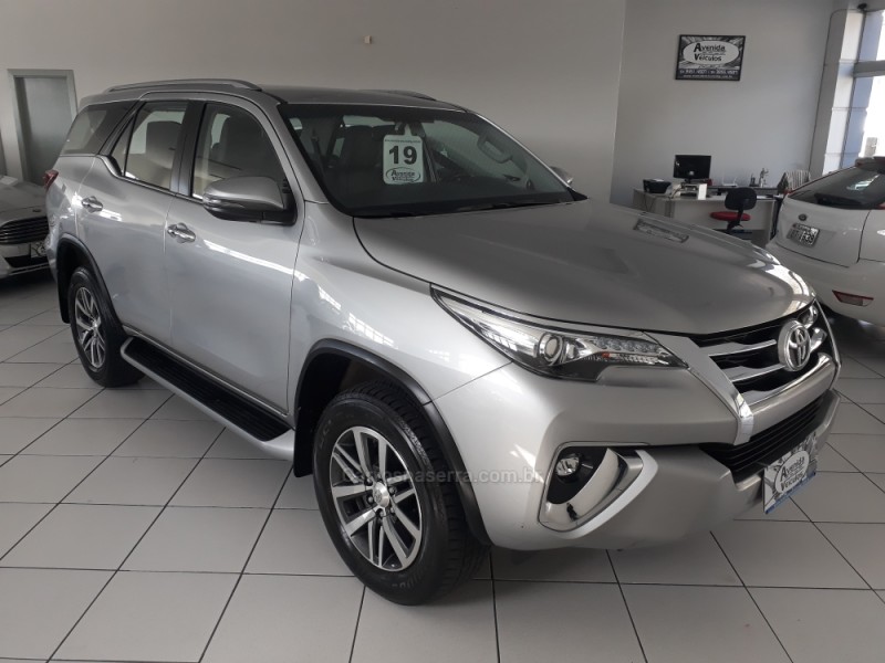 hilux sw4 4.0 srx 4x4 7 lugares v6 24v gasolina 4p automatico 2019 bento goncalves