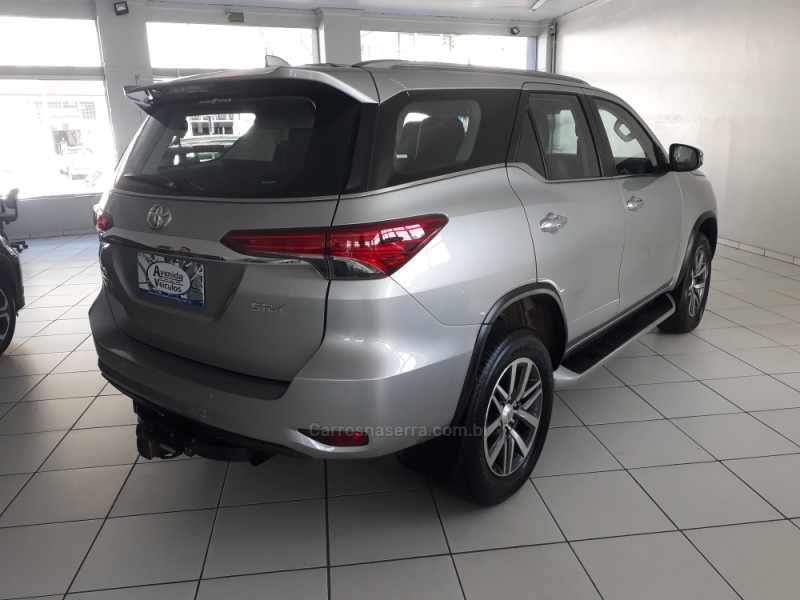 HILUX SW4 4.0 SRX 4X4 7 LUGARES V6 24V GASOLINA 4P AUTOMÁTICO - 2019 - BENTO GONçALVES