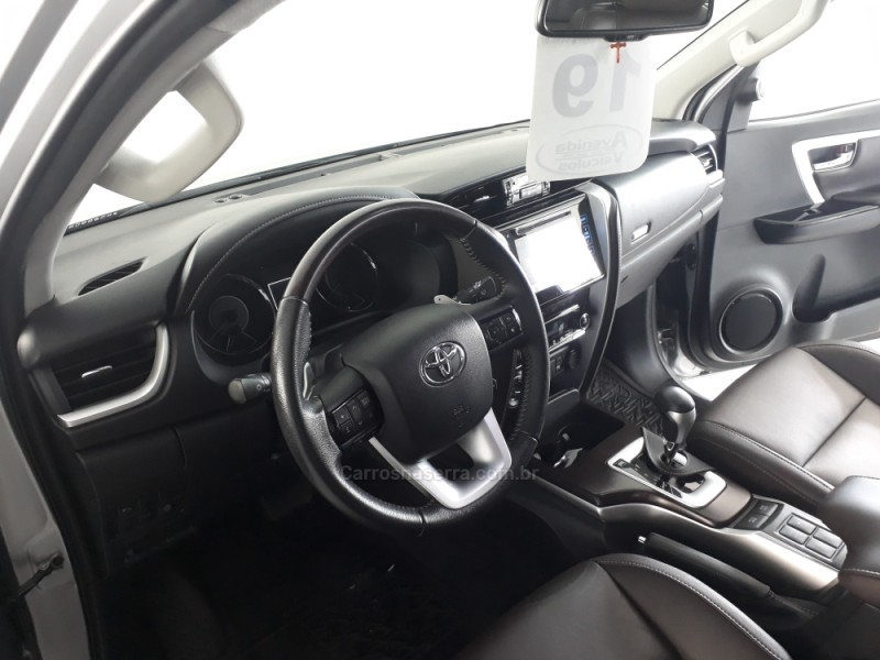 HILUX SW4 4.0 SRX 4X4 7 LUGARES V6 24V GASOLINA 4P AUTOMÁTICO - 2019 - BENTO GONçALVES