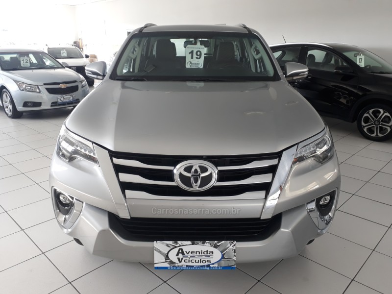 HILUX SW4 4.0 SRX 4X4 7 LUGARES V6 24V GASOLINA 4P AUTOMÁTICO - 2019 - BENTO GONçALVES