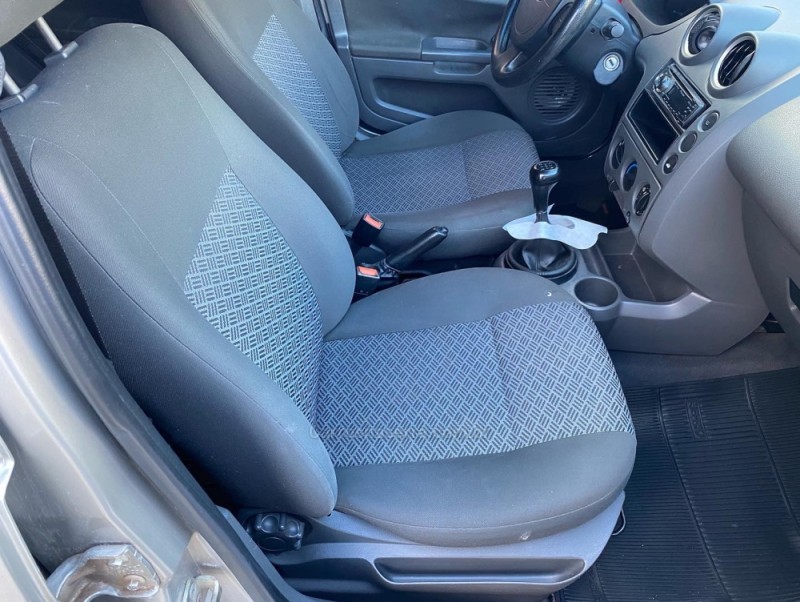 FIESTA 1.6 MPI CLASS SEDAN 8V FLEX 4P MANUAL - 2005 - CAXIAS DO SUL