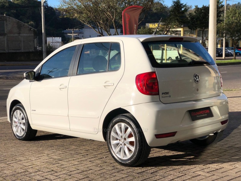 FOX 1.0 ITREND 8V FLEX 4P MANUAL - 2014 - CAXIAS DO SUL