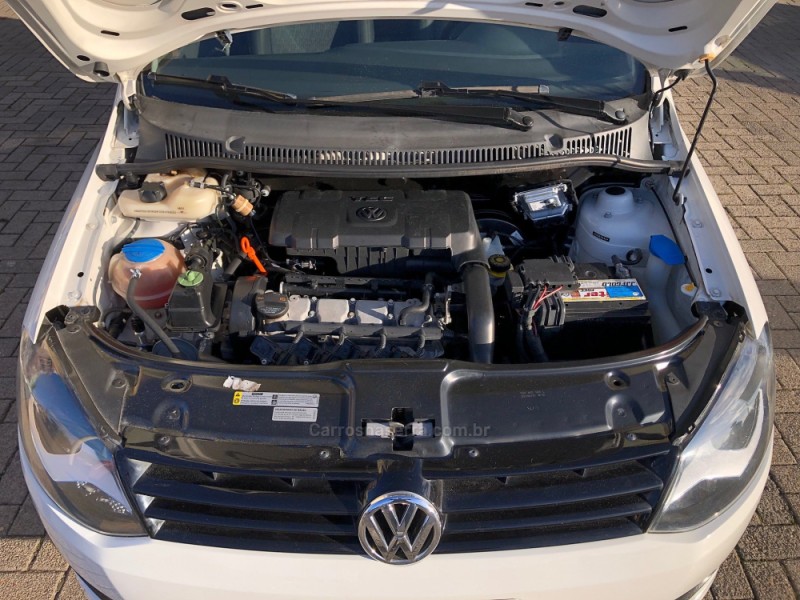 FOX 1.0 ITREND 8V FLEX 4P MANUAL - 2014 - CAXIAS DO SUL