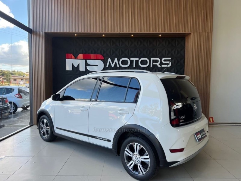 UP 1.0 TSI CROSS 12V FLEX 4P MANUAL - 2018 - PORTãO