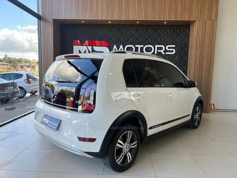 UP 1.0 TSI CROSS 12V FLEX 4P MANUAL - 2018 - PORTãO