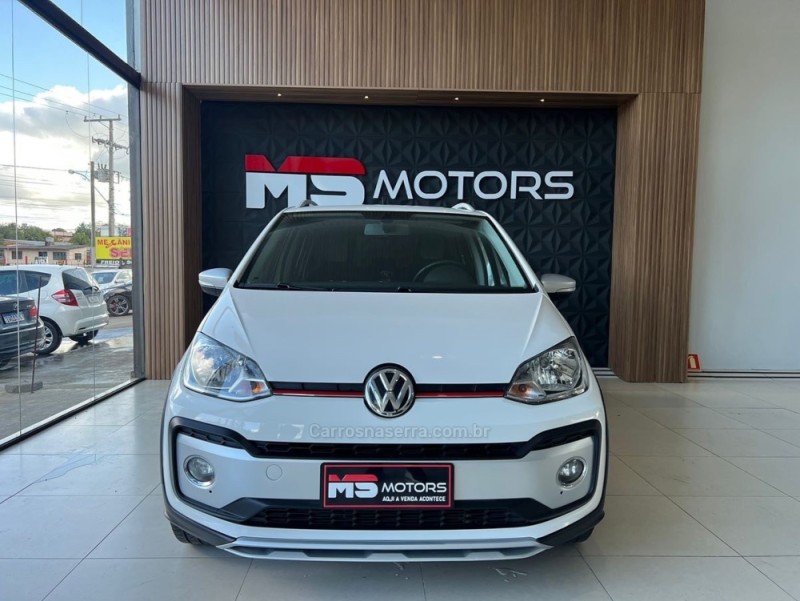 UP 1.0 TSI CROSS 12V FLEX 4P MANUAL - 2018 - PORTãO
