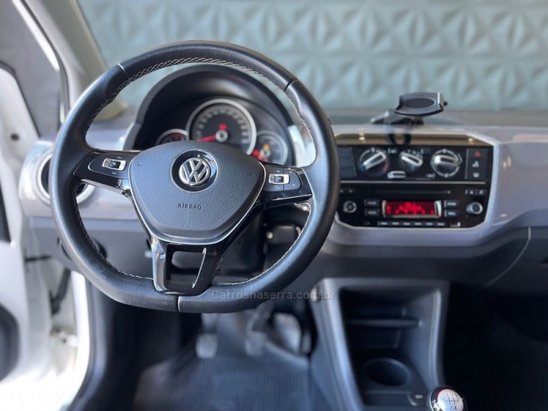 UP 1.0 TSI CROSS 12V FLEX 4P MANUAL - 2018 - PORTãO