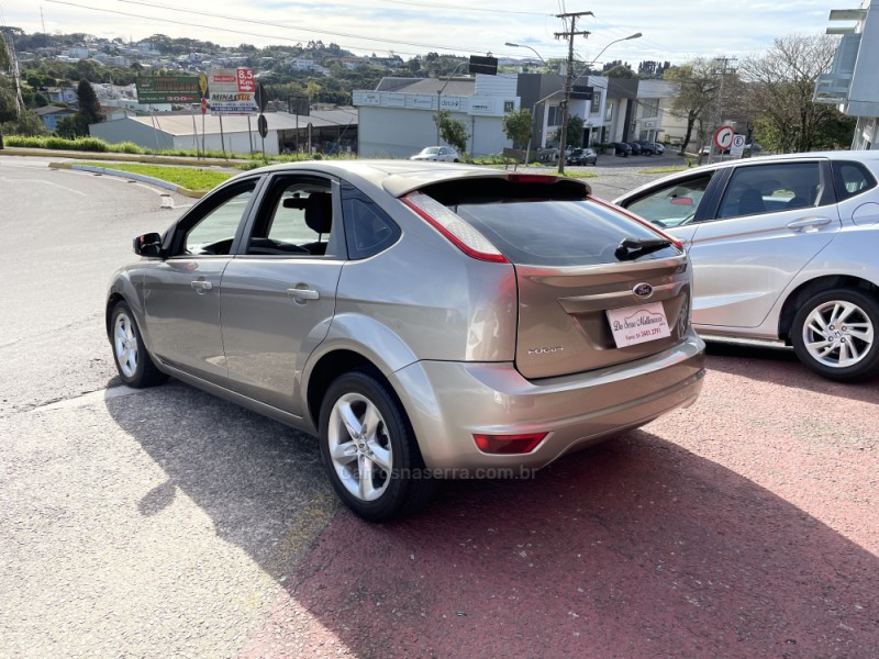 FOCUS 2.0 GLX 16V GASOLINA 4P MANUAL - 2009 - FARROUPILHA