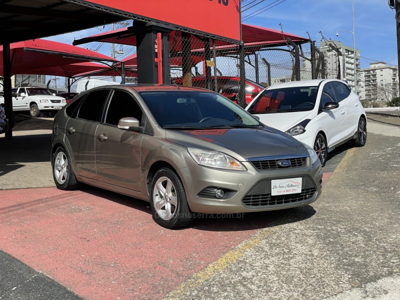 FOCUS 2.0 GLX 16V GASOLINA 4P MANUAL - 2009 - FARROUPILHA