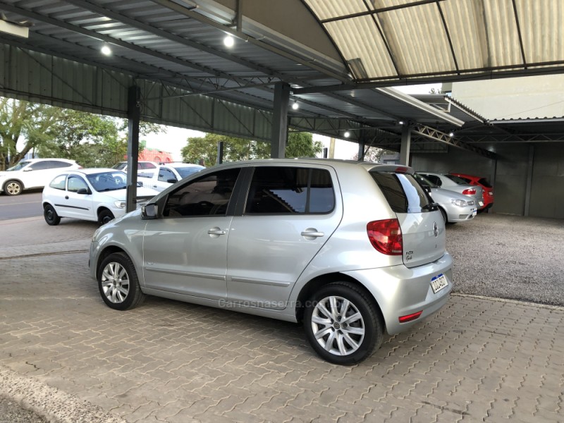 FOX 1.0 MI TREND 8V FLEX 4P MANUAL - 2010 - BOM PRINCíPIO