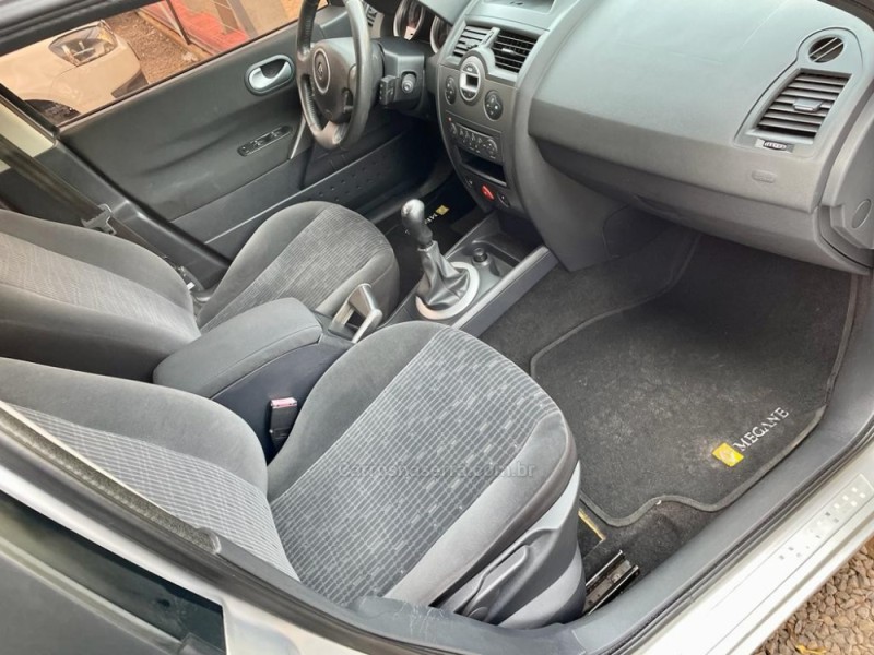 MÉGANE 1.6 DYNAMIQUE GRAND TOUR 16V FLEX 4P MANUAL - 2012 - BOM RETIRO DO SUL