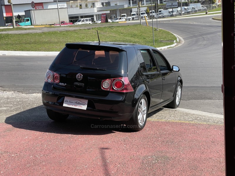 GOLF 1.6 MI SPORTLINE 8V FLEX 4P MANUAL - 2010 - FARROUPILHA