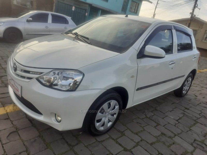 ETIOS 1.3 X 16V FLEX 4P MANUAL