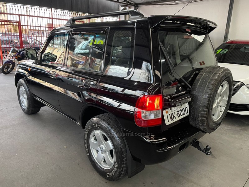 PAJERO TR4 2.0 4X4 16V 140CV FLEX 4P AUTOMÁTICO - 2005 - CAXIAS DO SUL