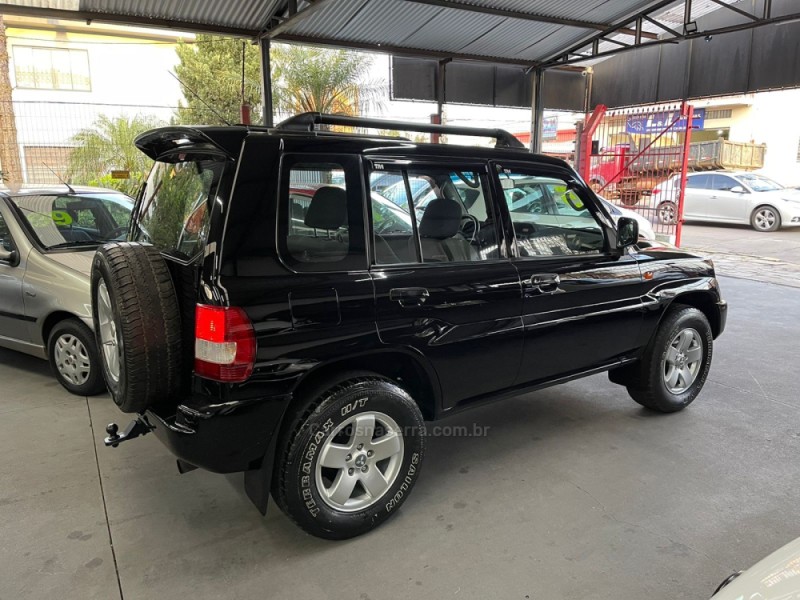PAJERO TR4 2.0 4X4 16V 140CV FLEX 4P AUTOMÁTICO - 2005 - CAXIAS DO SUL