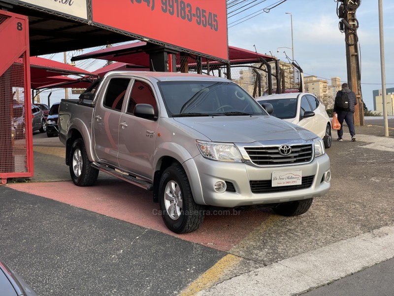 HILUX 2.7 SR 4X2 CD 16V FLEX 4P AUTOMÁTICO - 2013 - FARROUPILHA