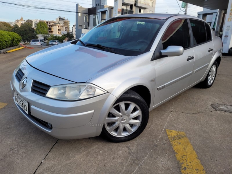 MÉGANE 1.6 EXPRESSION 16V FLEX 4P MANUAL